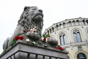 Norwegen Anschlag / Oslo 2011: Bewegende Kundgebung nach Attentat!
