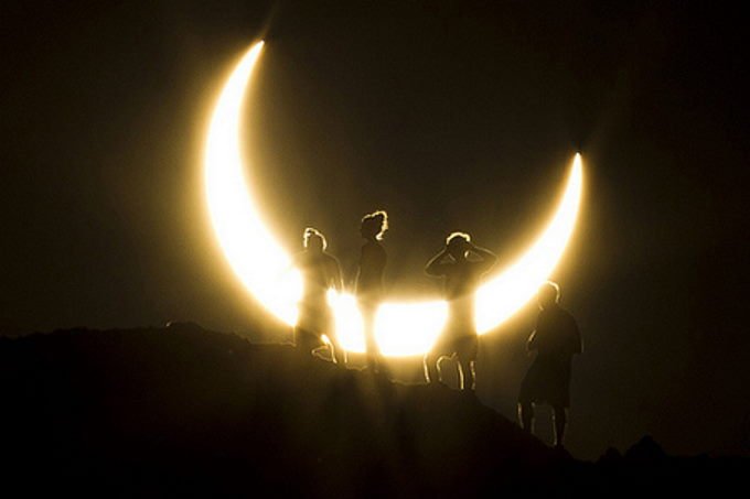 sonnenfinsternis-live-stream-partielle-Eklipse-brille-uhrzeit-Deutschland