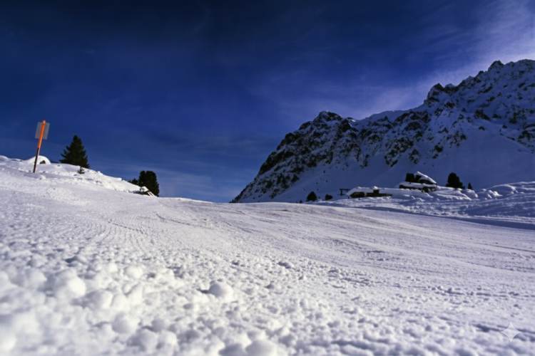 schneebericht-alpen-skigebiete-oesterreich-deutschland-geoeffnet